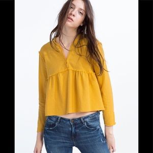 👑💛💛 Zara Frayed Neckline Top